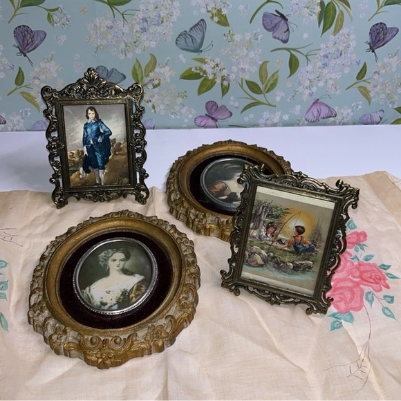 Vintage Italy Home Decor Set Frames and Rose Linen - Picture 2 of 16